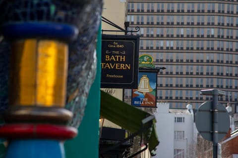 Bath Road Cheltenham
