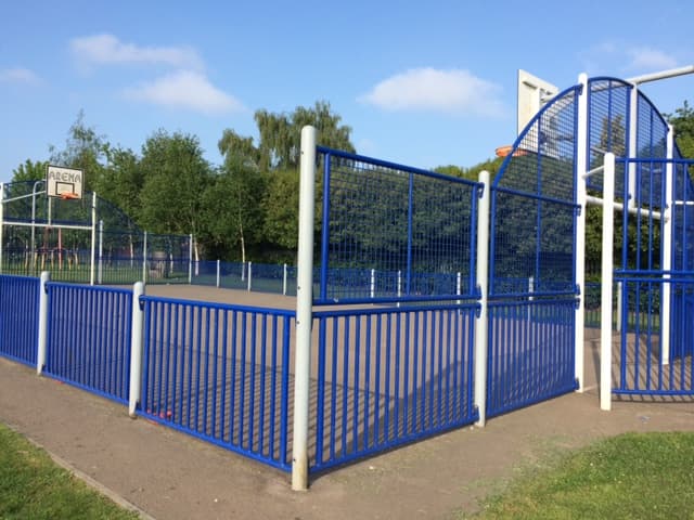 Naunton Park Play Area - image 3